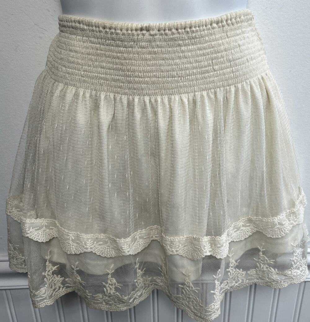 Y2K Cream Lace Mini Skirt Forever 21 Small Boho Fairy Festival